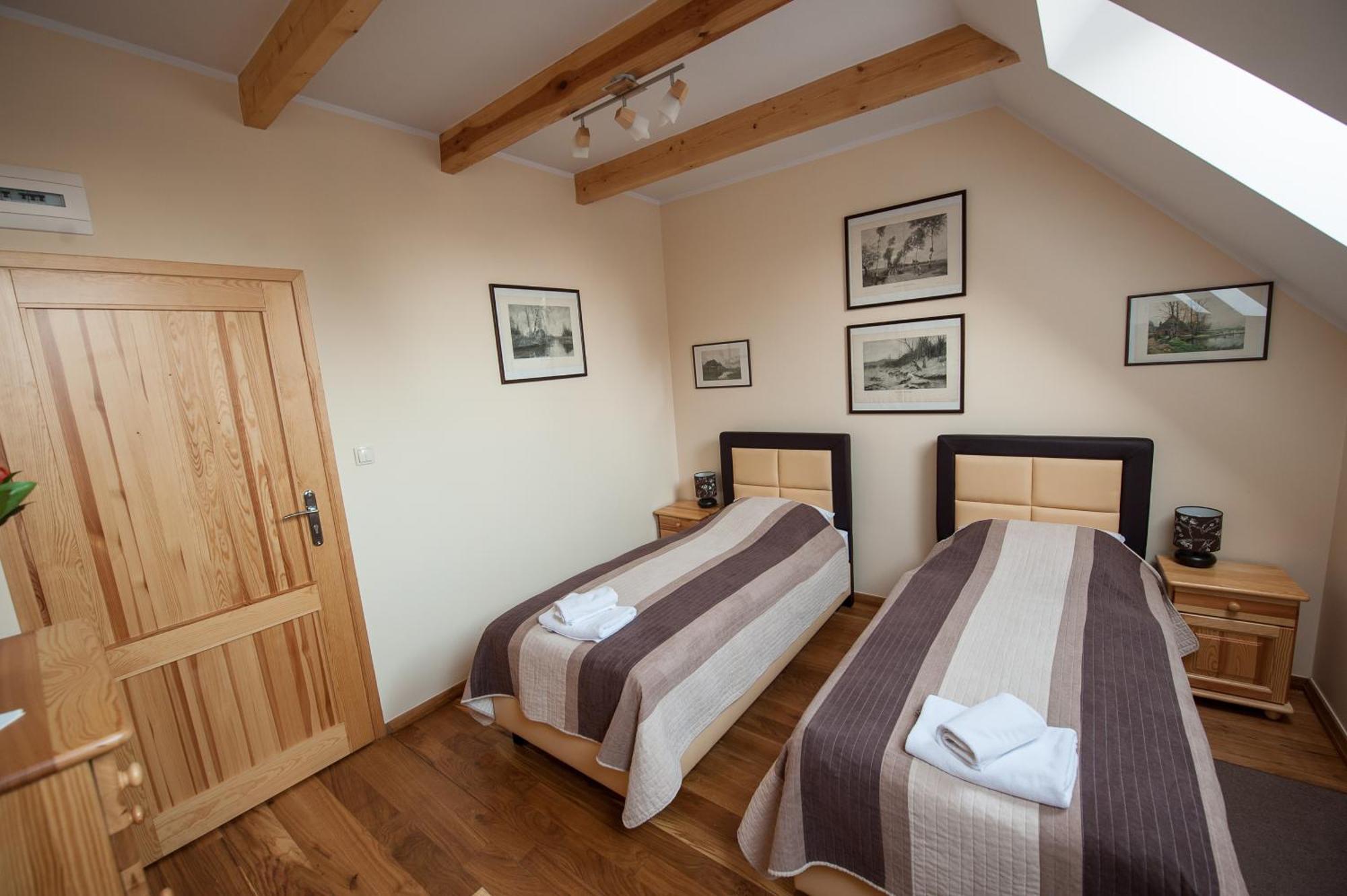 Hotel Siedem Drzew Biskupice  Habitación foto